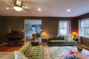 Winter Lore - 4 Bedroom-Newly Remodeled - Minutes to Killington and Pico Mountain Mendon